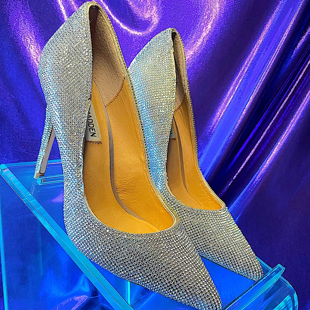 Steven Madden Daisie Crystal Pumps (WORN ONCE)